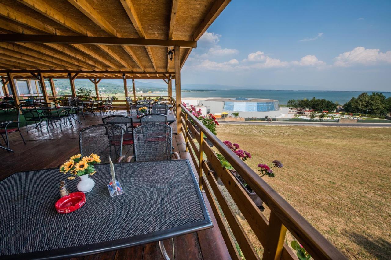 Hotel Merkur Kaluža Exterior foto